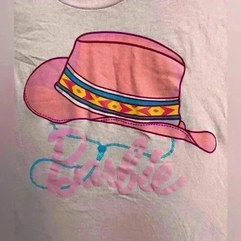 Barbie Cowgirl Hat Graphic Print Pink Short Sleeve T-Shirt Size S Western Preppy - Picture 2 of 8